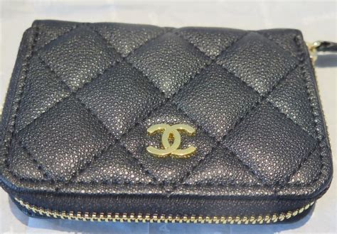 offert par with compliments of chanel|Help! .